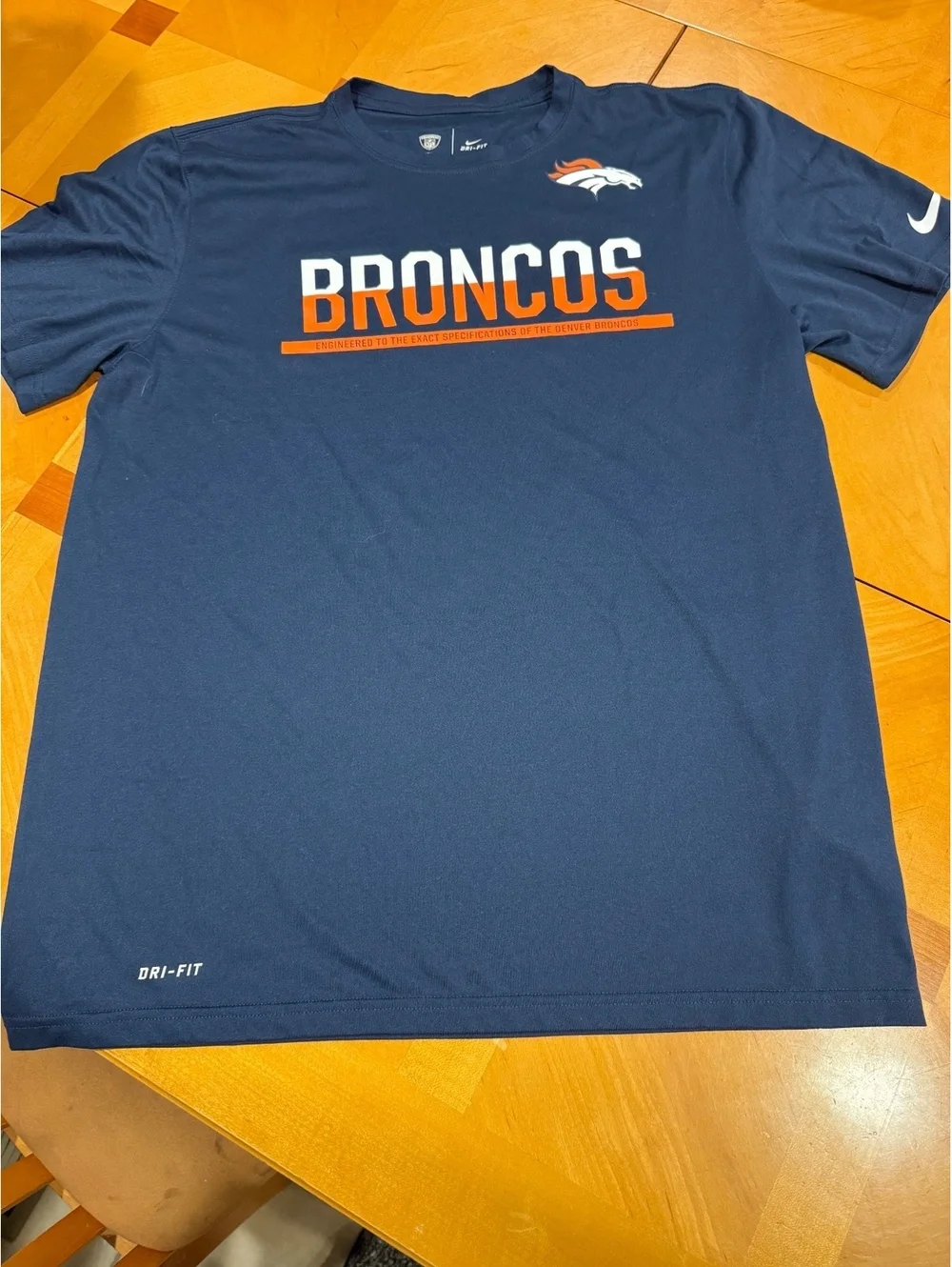 Nike Dri-FIT Denver Broncos NFL Training Shirt Men’s Large Blue Short Sleeve